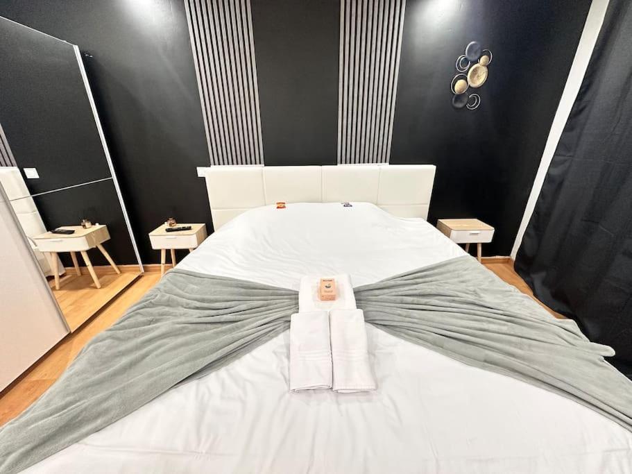 E Servagnat T3 Luxe Avec Sauna Jacuzzi Et Hammam Épernay Dış mekan fotoğraf