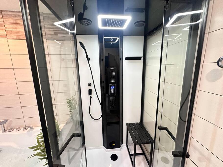 E Servagnat T3 Luxe Avec Sauna Jacuzzi Et Hammam Épernay Dış mekan fotoğraf